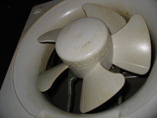 施工後：換気扇清掃